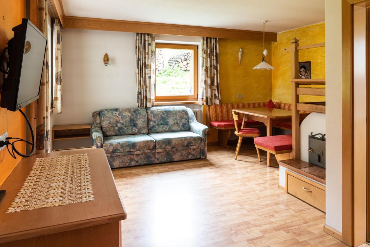 Garni Juri Bed & Breakfast La Villa  Luaran gambar