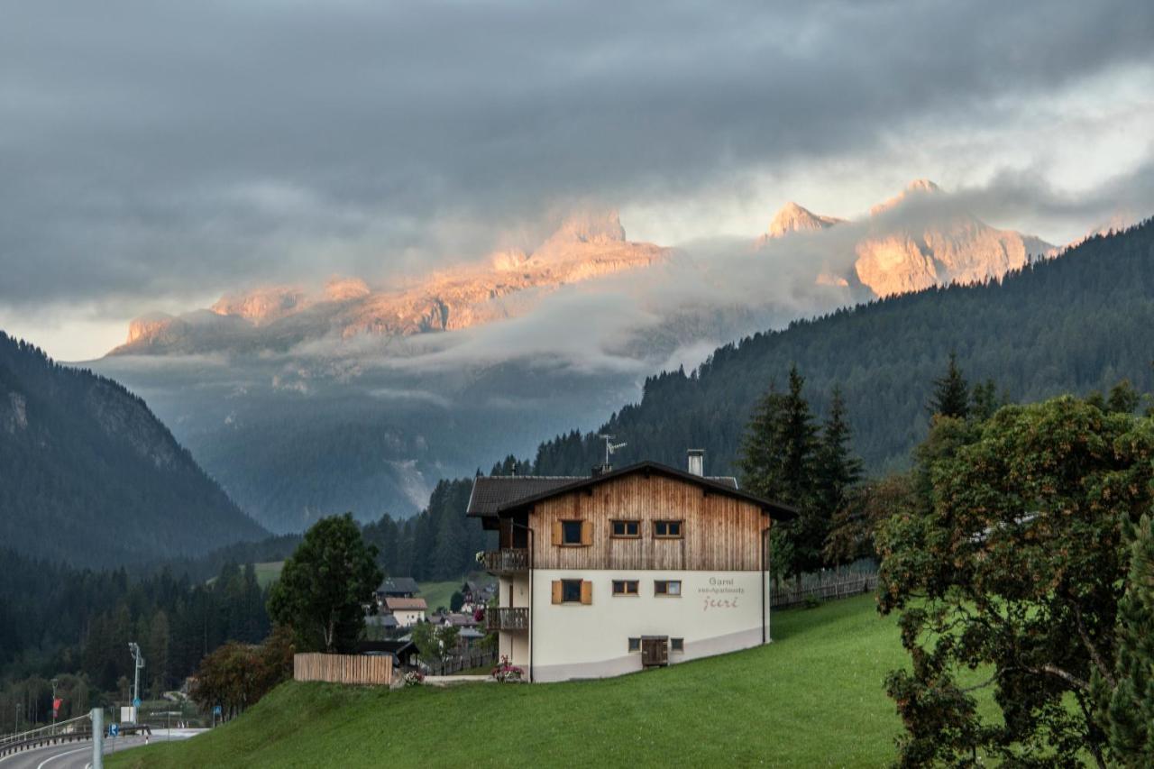 Garni Juri Bed & Breakfast La Villa  Luaran gambar